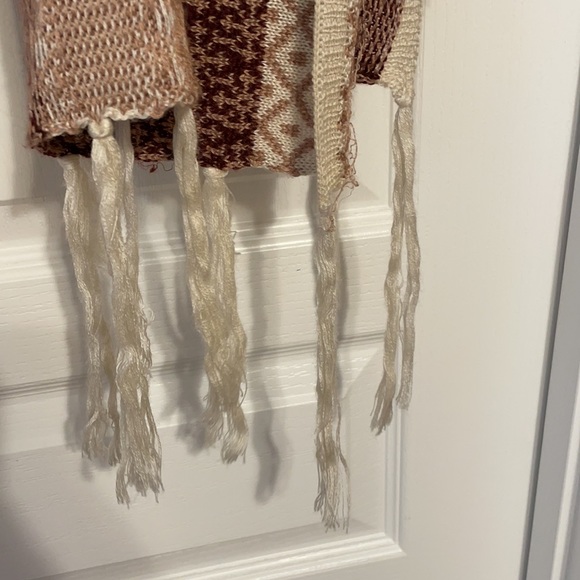 Short sleeve maroon and cream cardigan - Picture 4 of 5